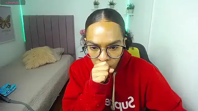 Nina_lovee_